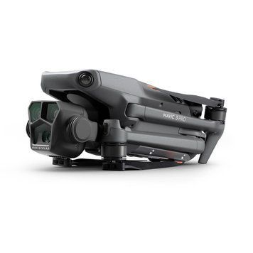 Квадрокоптер DJI Mavic 3 Pro Fly More Combo with DJI RC